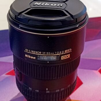 NIKON AF-S DX 17-55mm